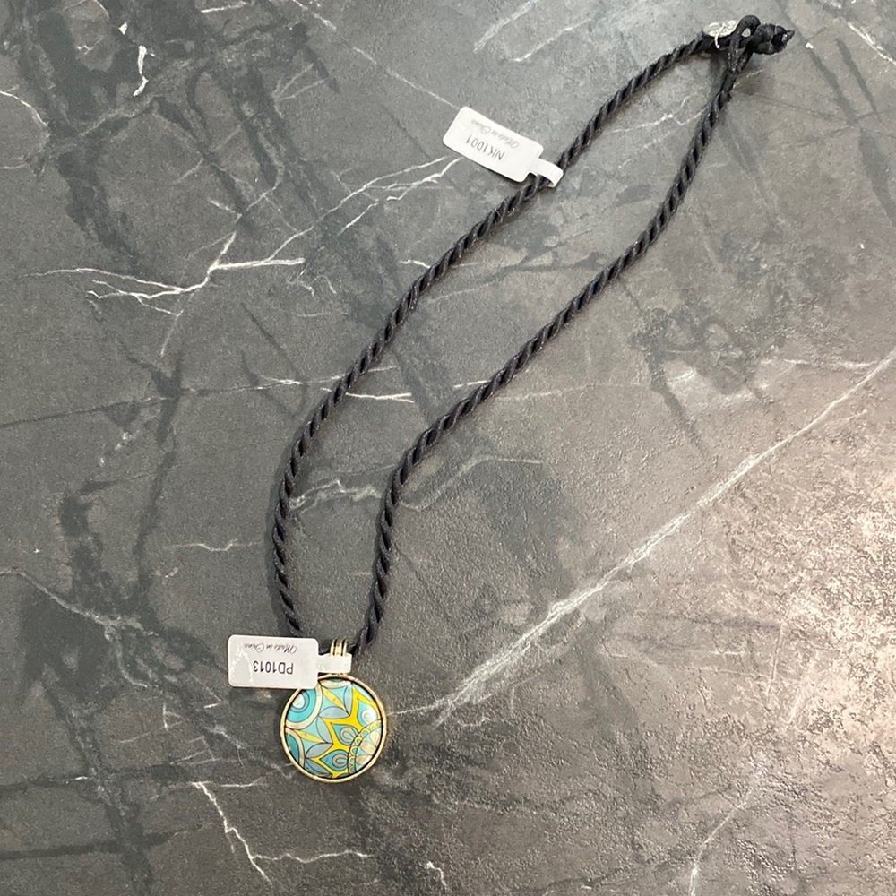 Black rope necklace